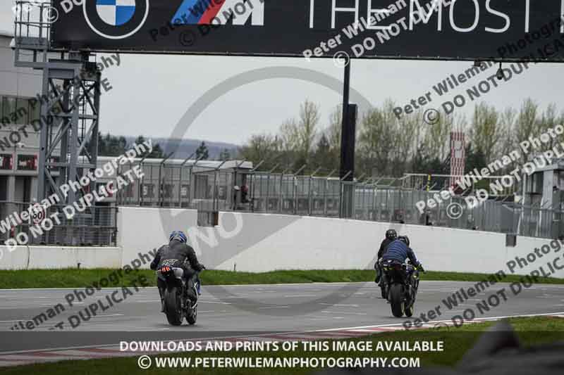 donington no limits trackday;donington park photographs;donington trackday photographs;no limits trackdays;peter wileman photography;trackday digital images;trackday photos